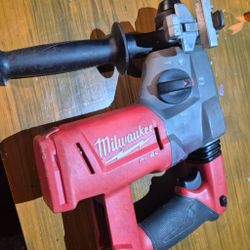 Milwaukee rotary hammer and dust Collector