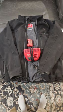 Milwaukee XL M12 heated jacket
