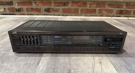 Vintage JVC R-X220  DIGITAL SYNTHESIZER STEREO RECEIVER-Tested