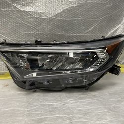 2019,2020,2021,2022 Toyota RAV4 Left Headlight