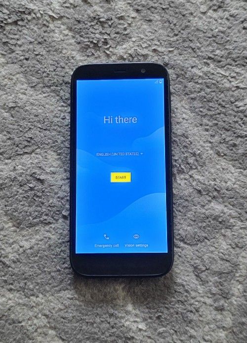 Tracfone BLU B131DL Smartphone _ 32GB _ Black _ Unlocked _ Excellent Condition