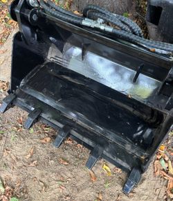 Digging Bucket, Hydraulic Combo- Brush Grapple- Grading Dump Dingo Bucket Mini Skid Steer 
