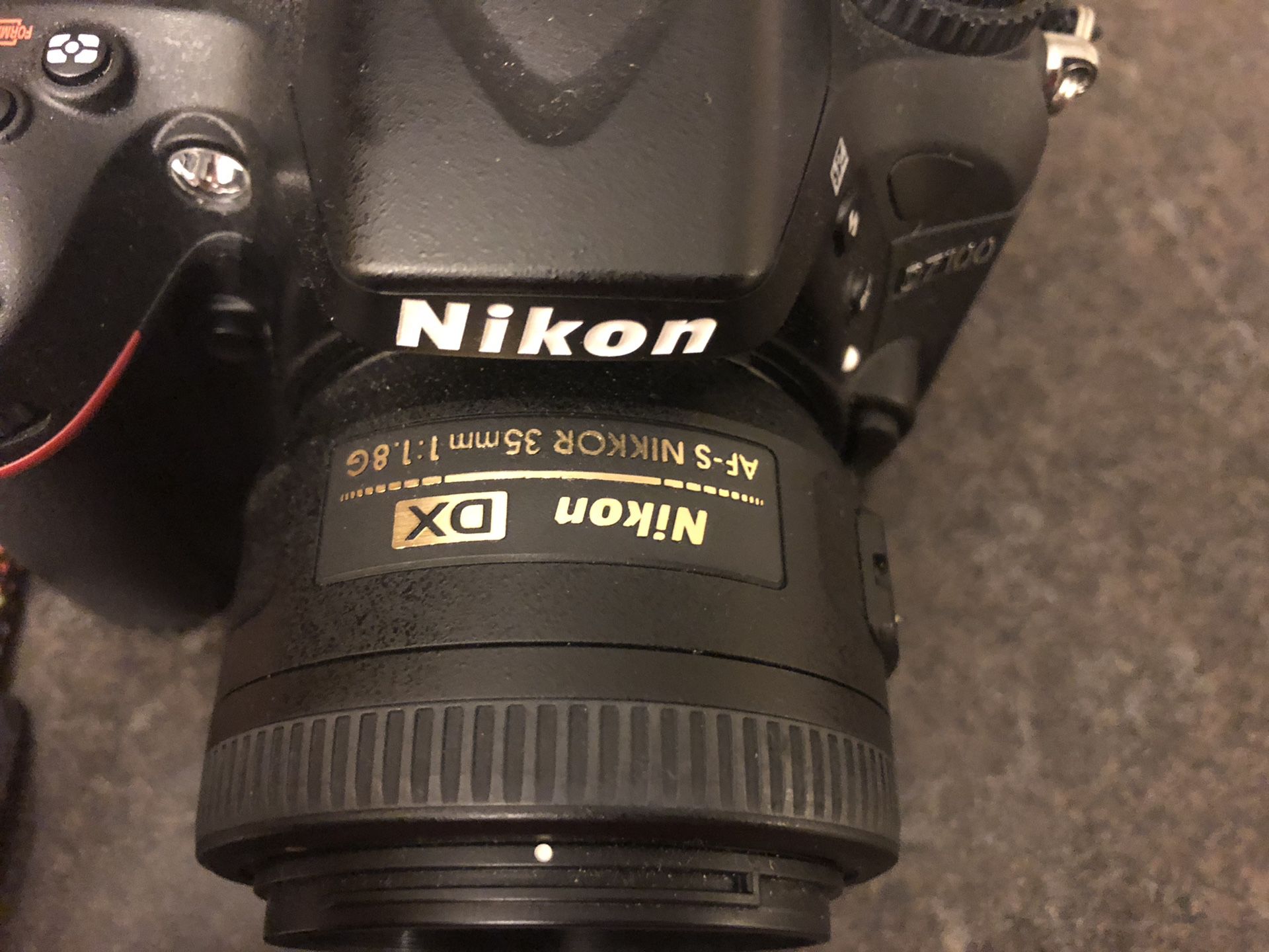 Nikon DX D7100 Camera w/ Lense
