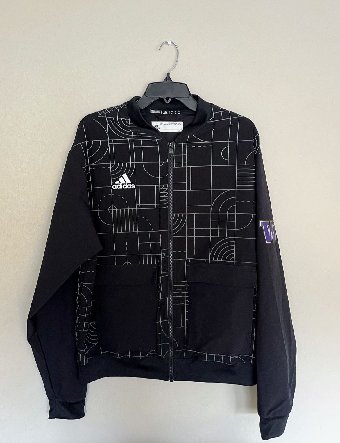 Washington Huskies adidas Playoff Pack Full-Zip Jacket - Black(Medium Size) (Pick up🛒 In Bellevue) *Check out my Other Posts 💕