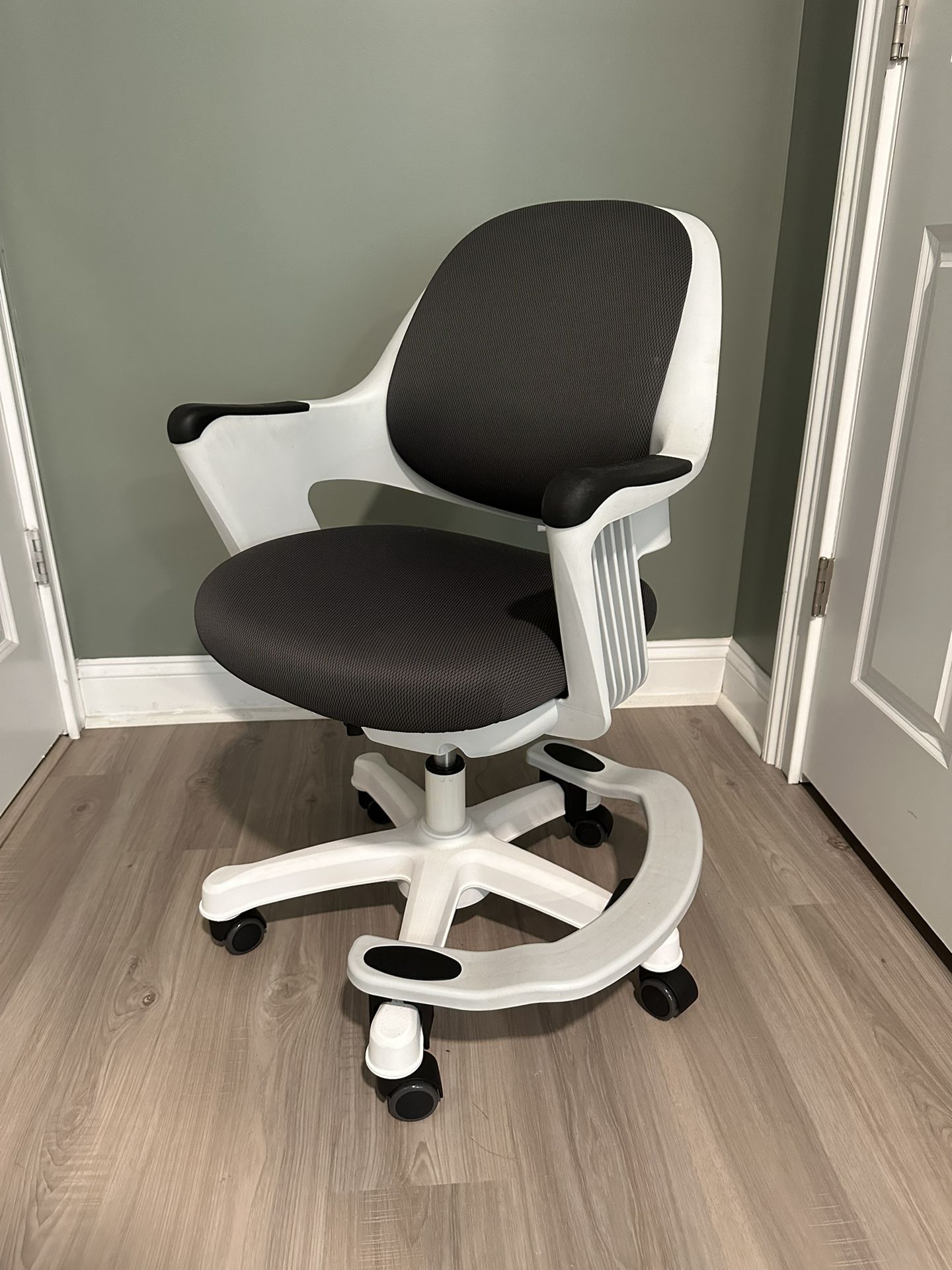 SitRight Desk Chair