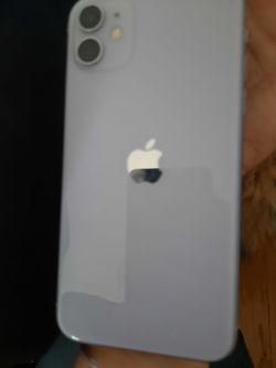 Apple IPhone 11, purple (***unlocked **)