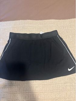 Nike Women’s Athletic Bundle – Shorts, Skort & Sports Bras  Size M/L