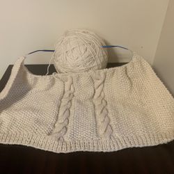 Yarn white with Knitting Needles 