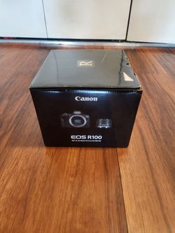 Canon EOS R100 RF-S 18-45mm Kit Box