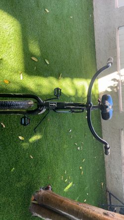 NOT FREE) Vintage Chopper Cruiser Bike — Send Offers