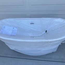 60”x29” Allen and Roth Canberra white  stand alone tub