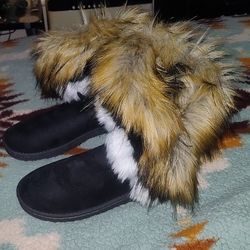 Brand New Luxdamai Winter Boots Size 8