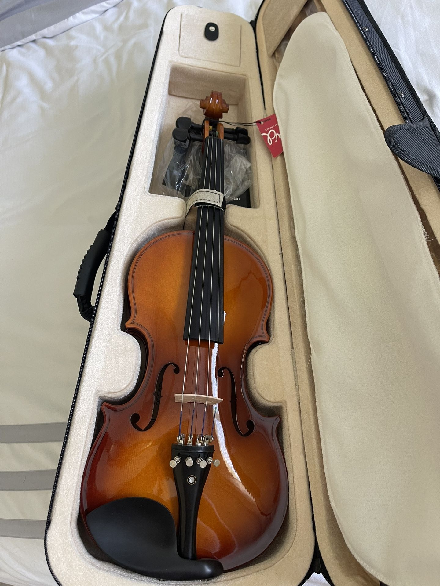 NEW VIOLIN WITH CASE!!!