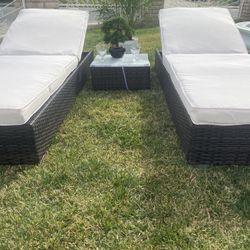 Brand New Patio Lounge Chairs Set