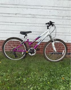 QUEST 24” Girls Mountain Bike