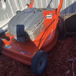 NICE!! Scott’s Lawn Mower W/ Att.  Gas