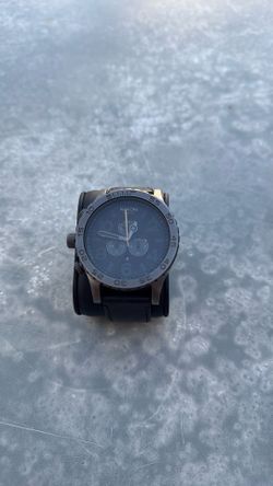 Nixon 51–30 gunmetal
