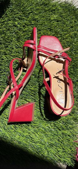 Burgundy heel sandals