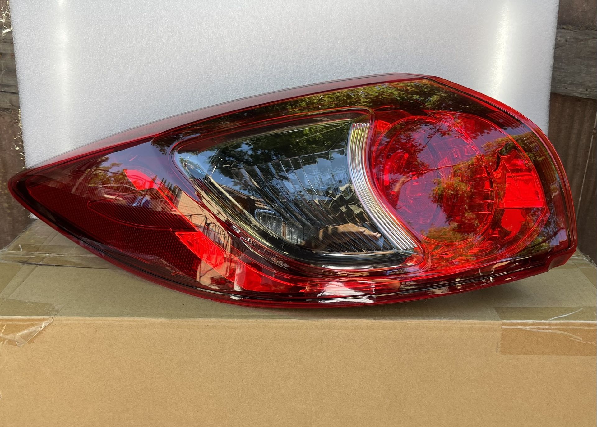 2013 To 2016 Mazda CX-5 Left Side Halogen Tail Light Outer with Bulbs