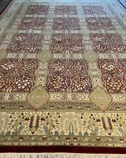 8 X 10.7 100% Wool Turkish Hand Knotted Fine Rug