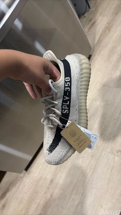 Yeezy boost 350 2v