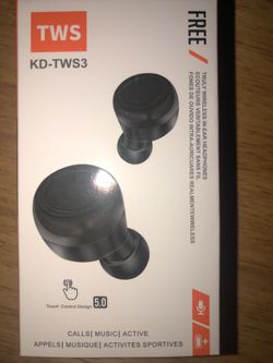 Brand new bluetooth wireless Smart in ear earphones earbuds headphones with portable charging case high definition sound