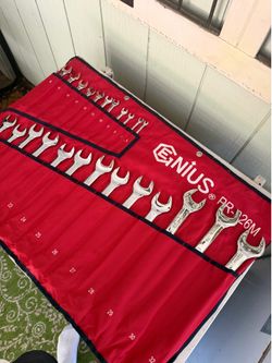 Genius metric wrench set