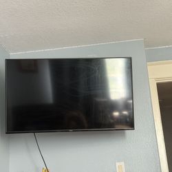 50” Vizio 4K Smart TV with Wall Mount