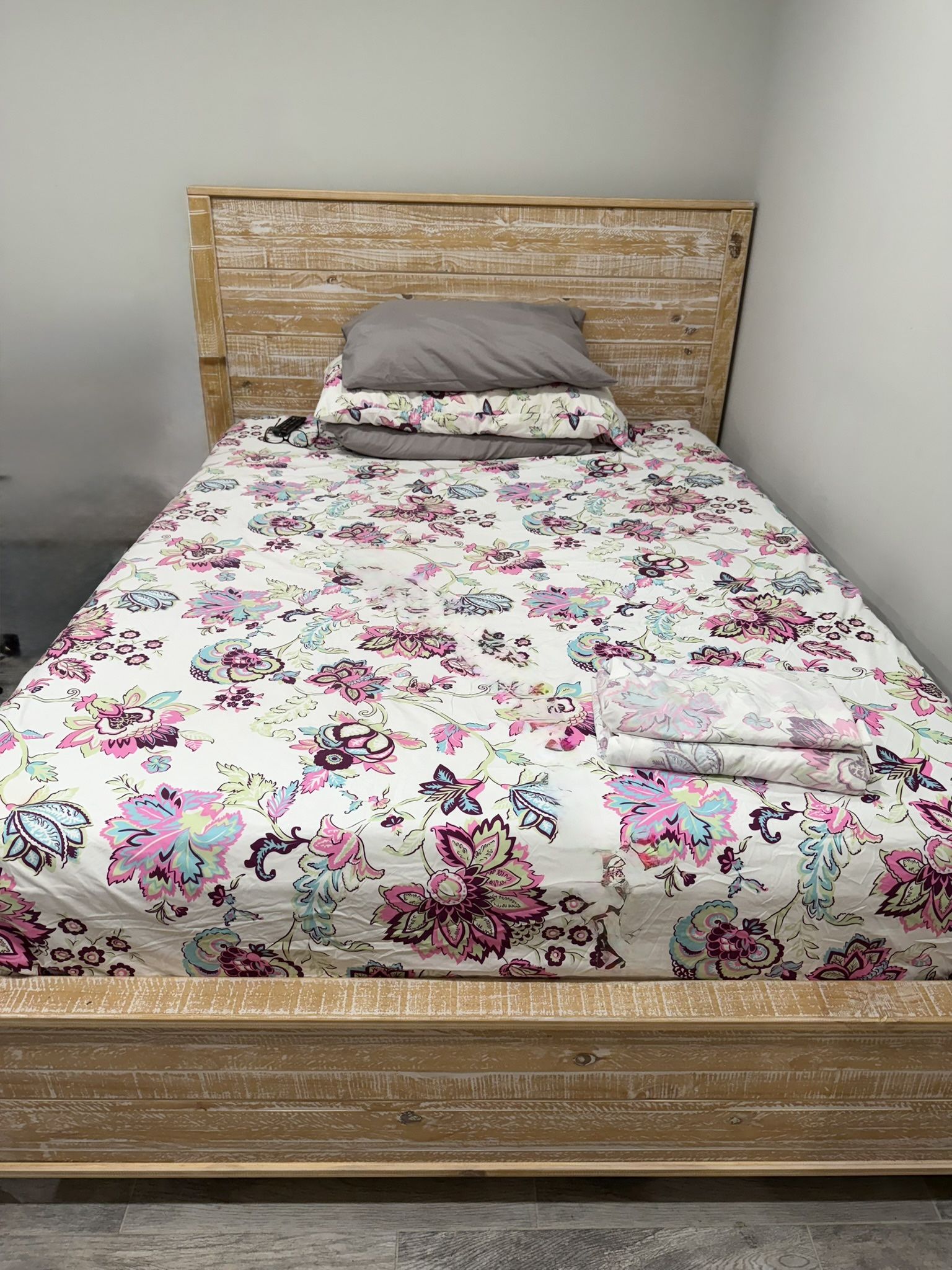 Queen Bed Frame with medium-firm matress