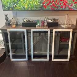 Rustic Window Frames With And Without Glass