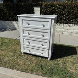 Free Dresser