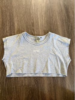 Aybl — Light Gray Cropped Workout Shirt
