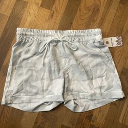 Ebb & Flow  brand women's workout shorts light gray and white camouflage size S