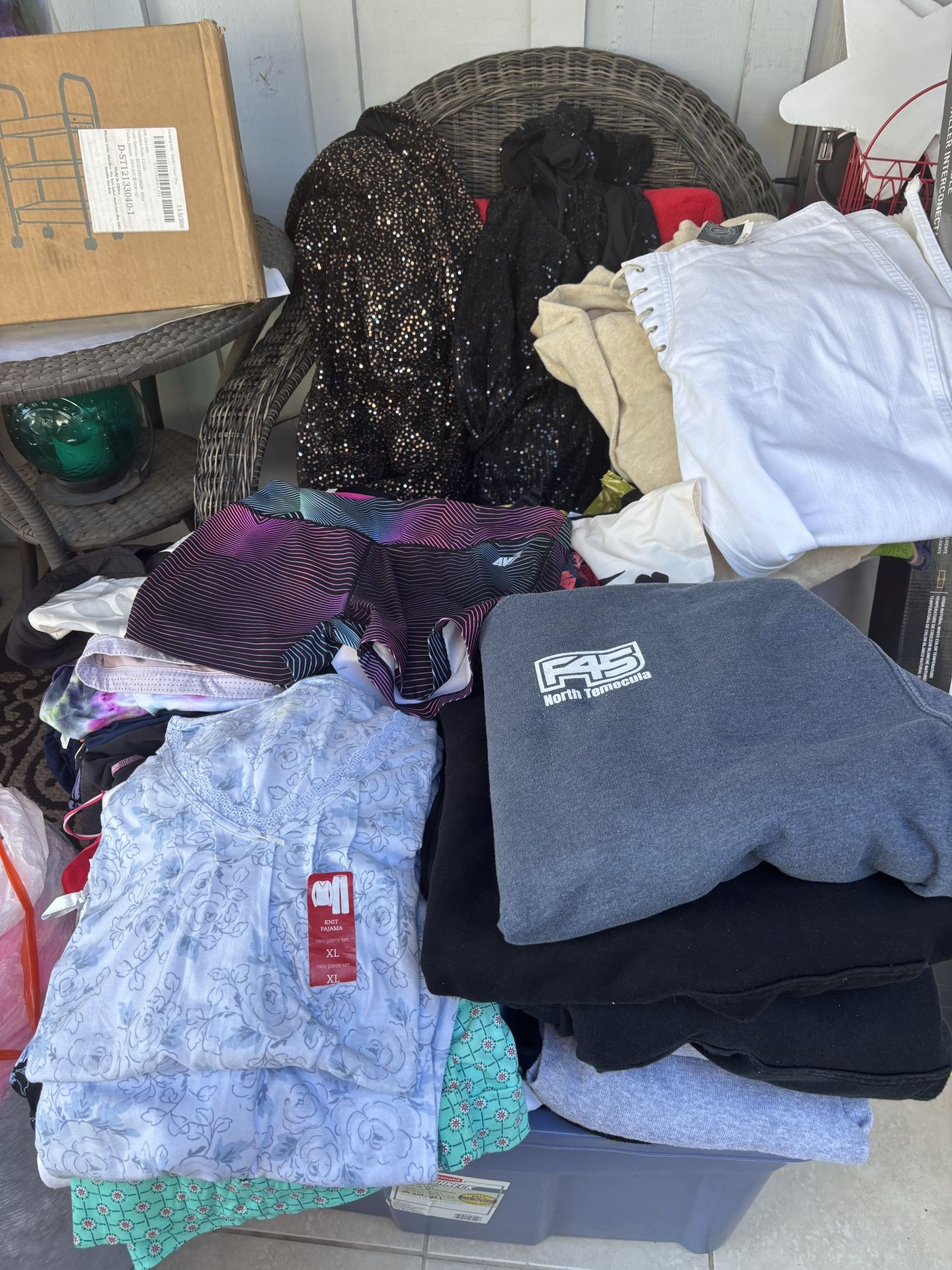 Garage Sale Saturday, October 25 7 Am To 1 Pm At 3540 Mt Aclare Ave San Diego Ca 92111