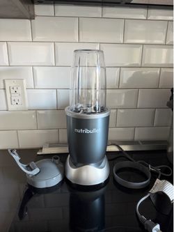 Nutribullet Blender 24 Oz (New)