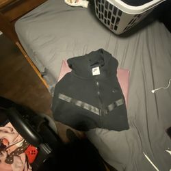 Nike Tech Fleece “Boys XL”