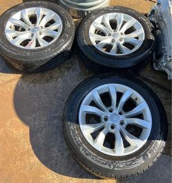 2017 Chrysler 300 17 Inch Wheels