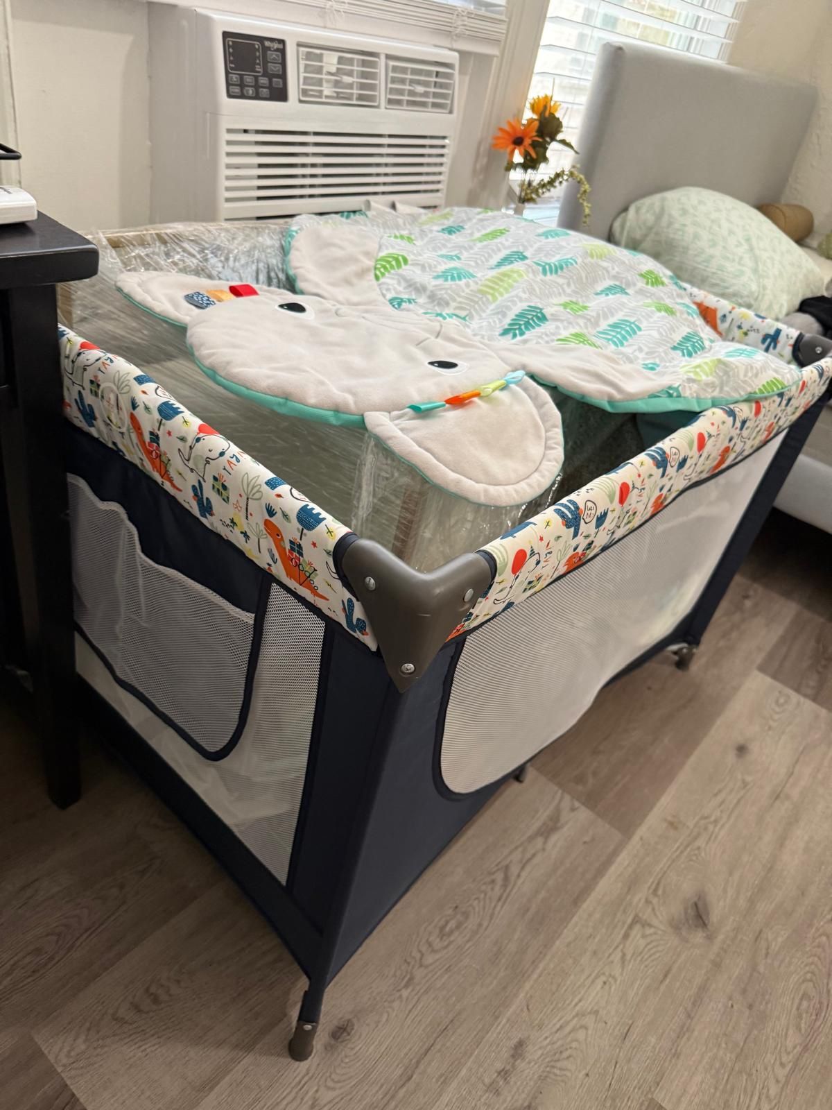 Pamo Babe Baby Playpen – Excellent Condition, Ready for a New Home!