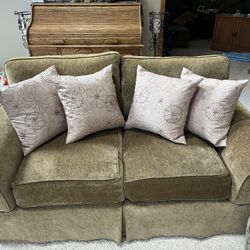 Decorative Couch Pillows 