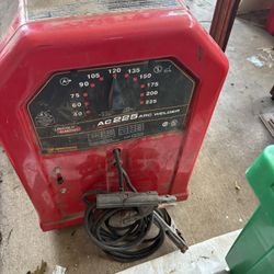 Lincoln Electric 225 Amp Arc/stick Welder