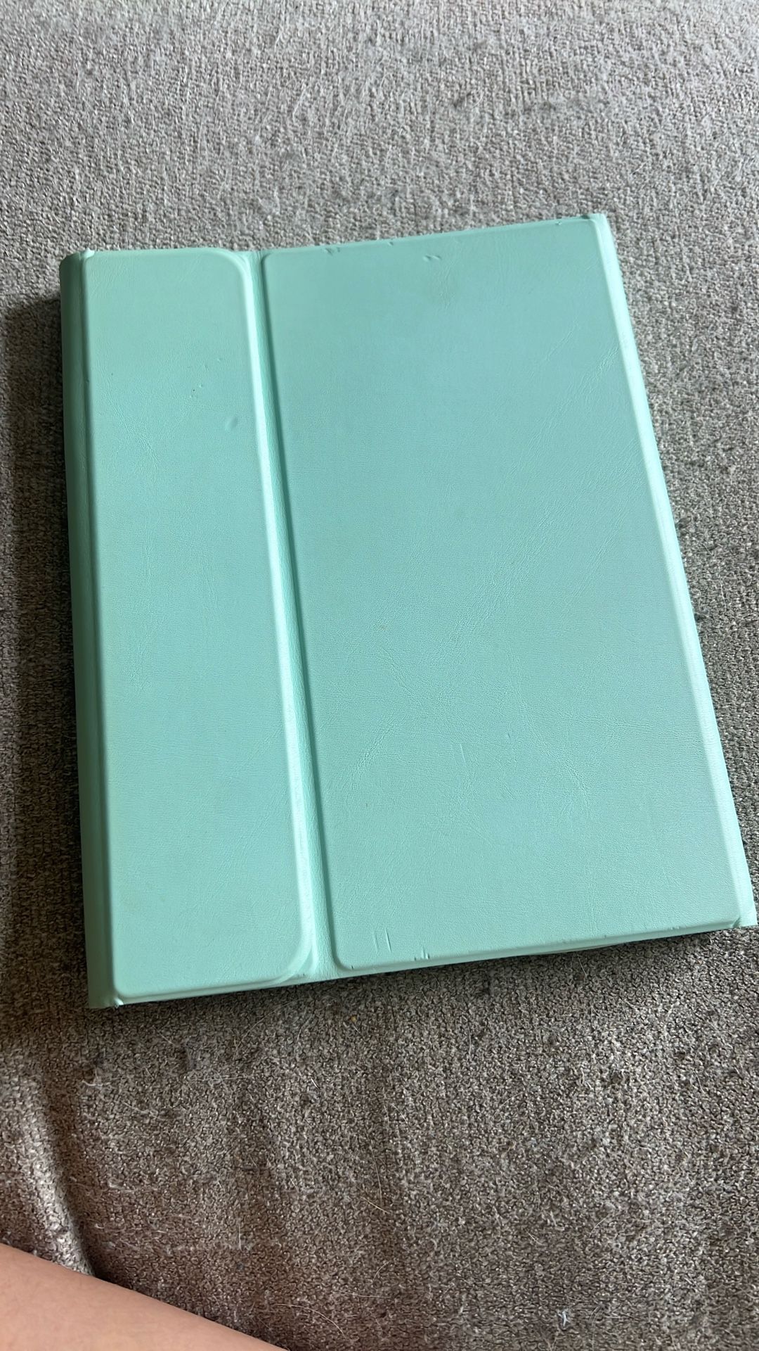 iPad Case & Bluetooth Keyboard
