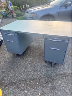 Mid century modern MCM Heavy Metal Tanker Desk Industrial Grey/Green