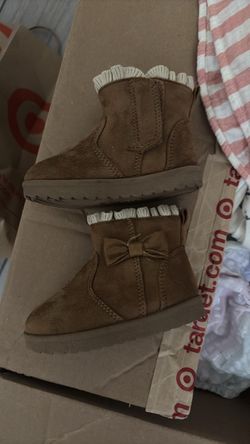 Girl clothes 18-24