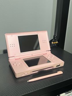 Pink Nintendo DS Lite