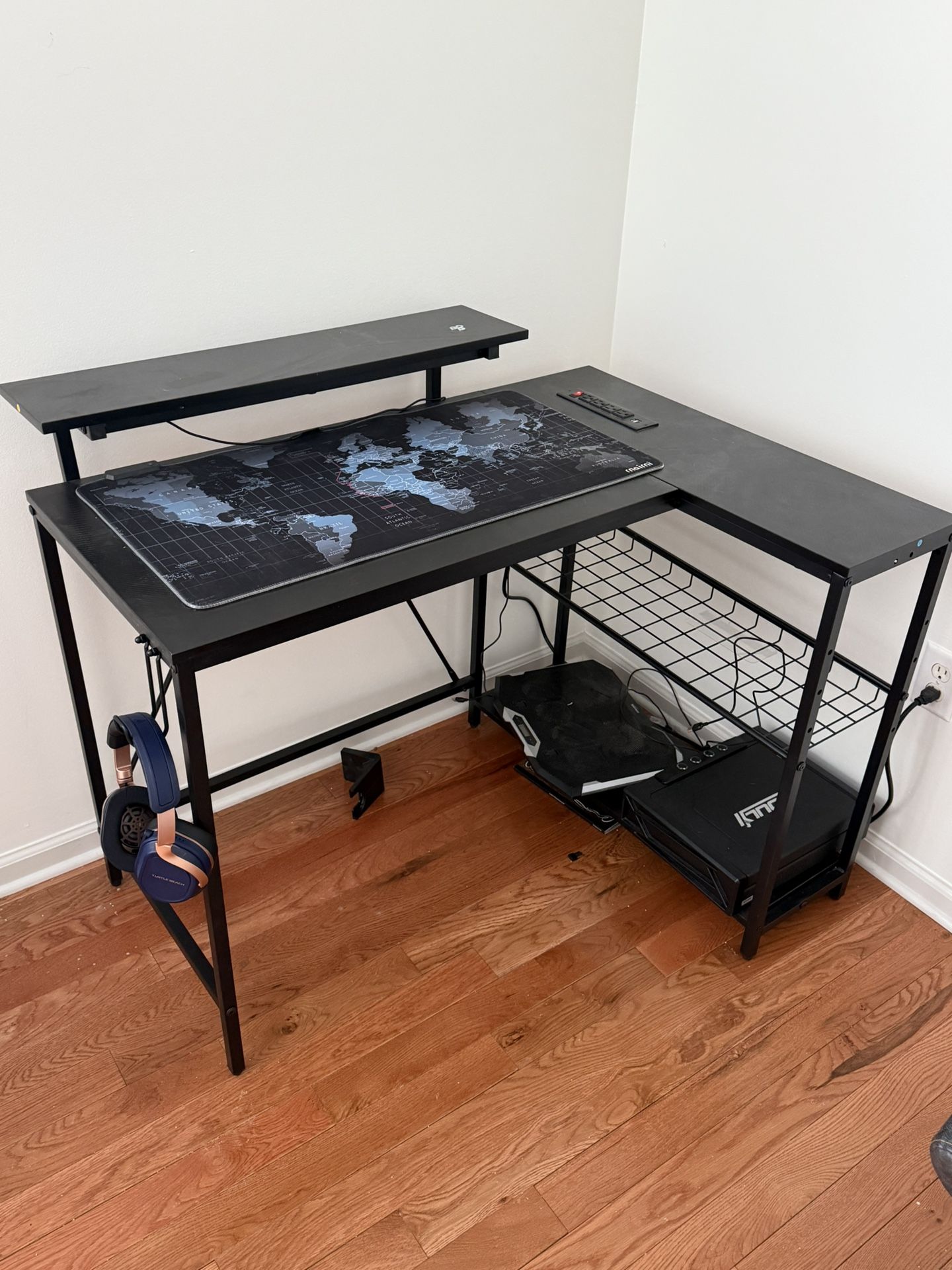 Gaming Desk And Chair