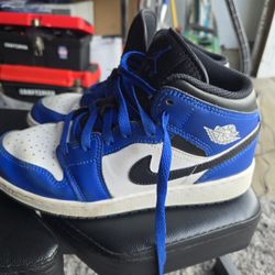 Jordan 1 Mid