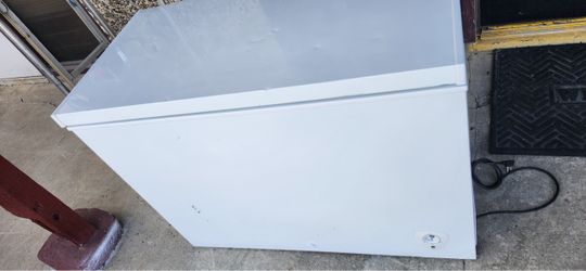 FRIGIDAIRE FREEZER