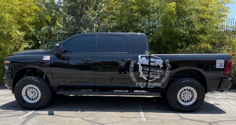 Kmc IMS 552 Triple Chrome 18x9 8x165 +0 Offset With Toyo 37x12.50R17 Tires 🔥🔥🔥
