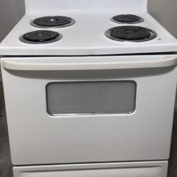 Kitchen Appliances- Dishwasher And Kitchen 