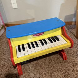 Kids Play Piano
